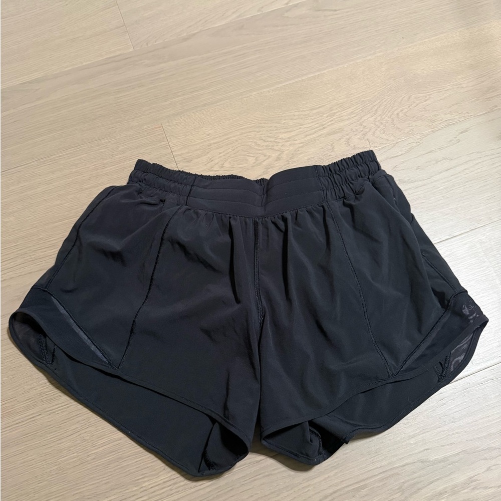 lululemon athletica hotty hot low rise  4” Black Women's Athletic Shorts